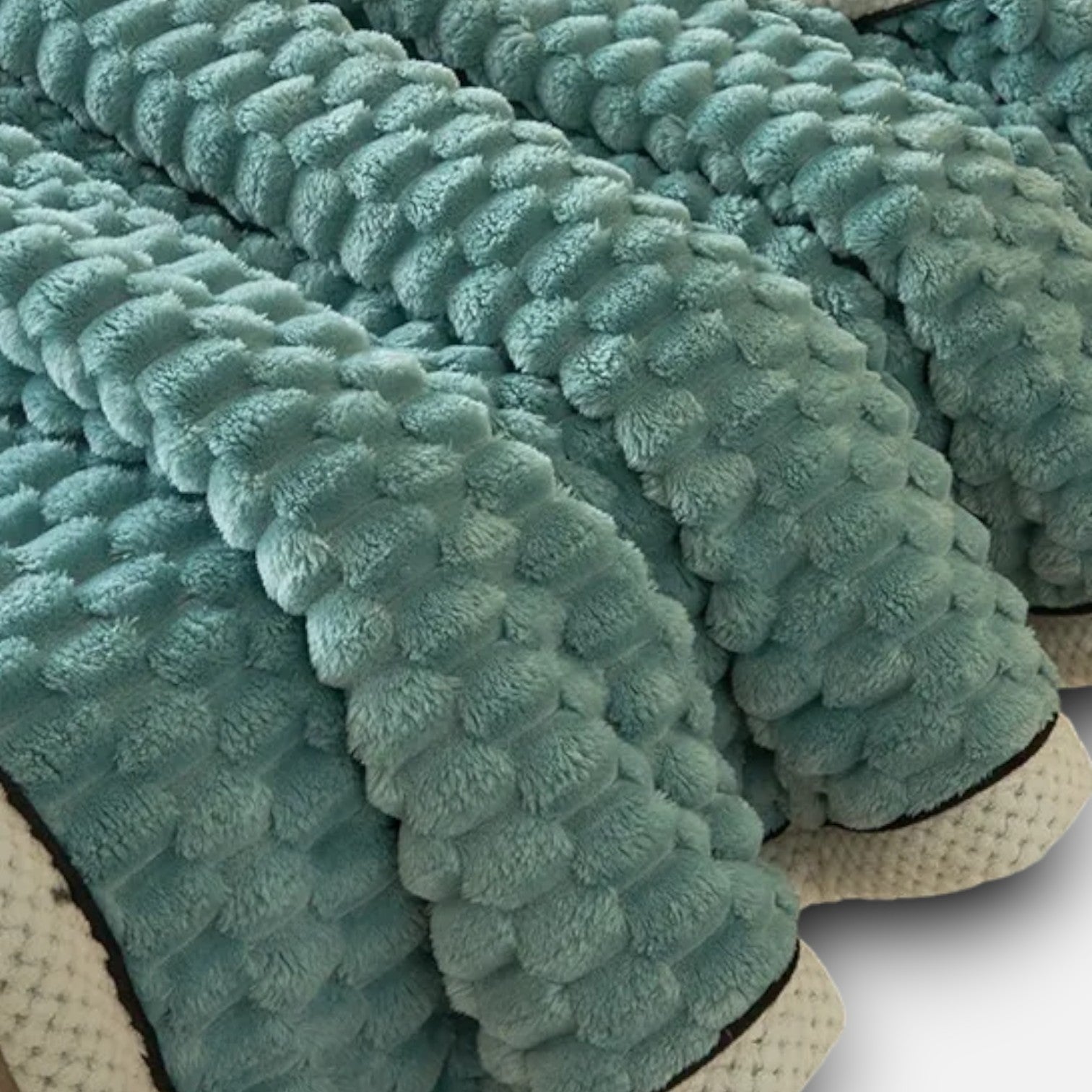 Sulainu Living | Textured Fleece Blanket – Sculpted Bubble Comfort