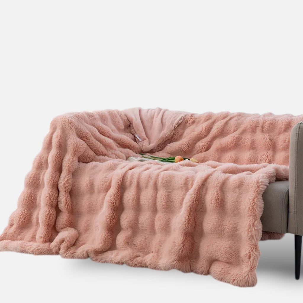 Sulainu Living | Faux Fur Blanket – Sculpted Plush Comfort