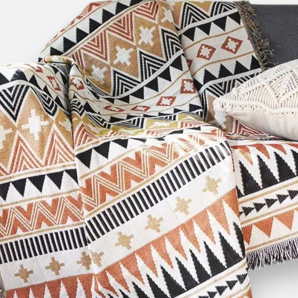 Sulainu Living | Knitted Plaid Blanket – Nordic Tribal Design